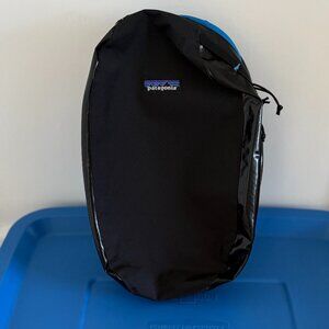 Patagonia Black Hole Cube Large 10L | Black | BRAND NEW